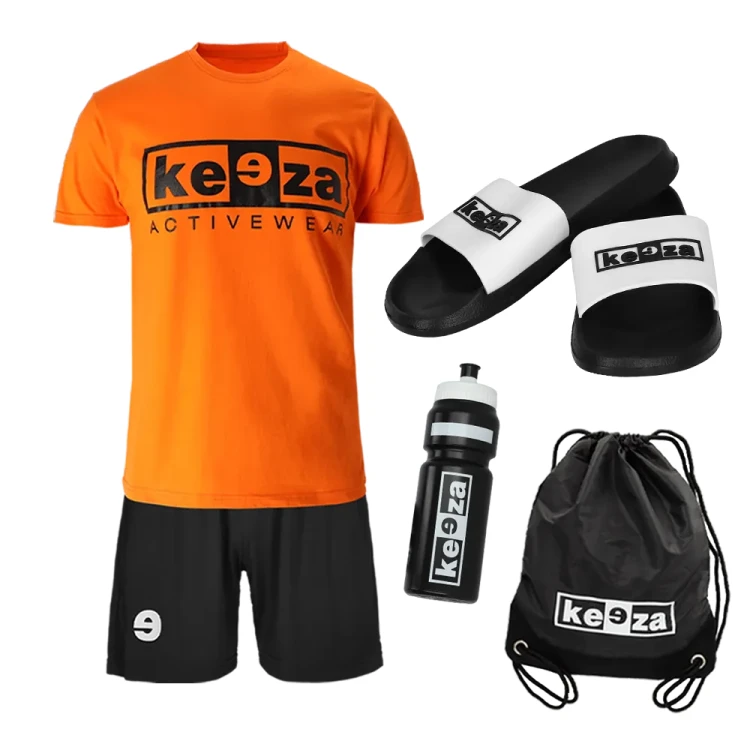 Camp pack: koszulka, spodenki, worek na akcesoria oraz klapki