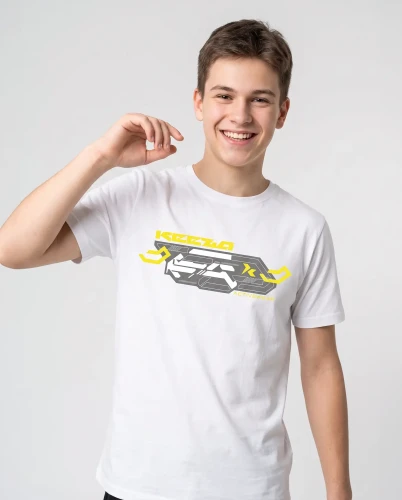 Koszulka-bawelniana-Keeza-Activewear-z-krotkim-rekawem-i-nowoczesnym-nadrukiem.-Sportowy-T-shirt-meski-idealny-na-co-dzien,-trening-i-aktywny-styl-zycia.webp